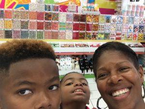 Candy Kitchen with kids 2017 cropped
